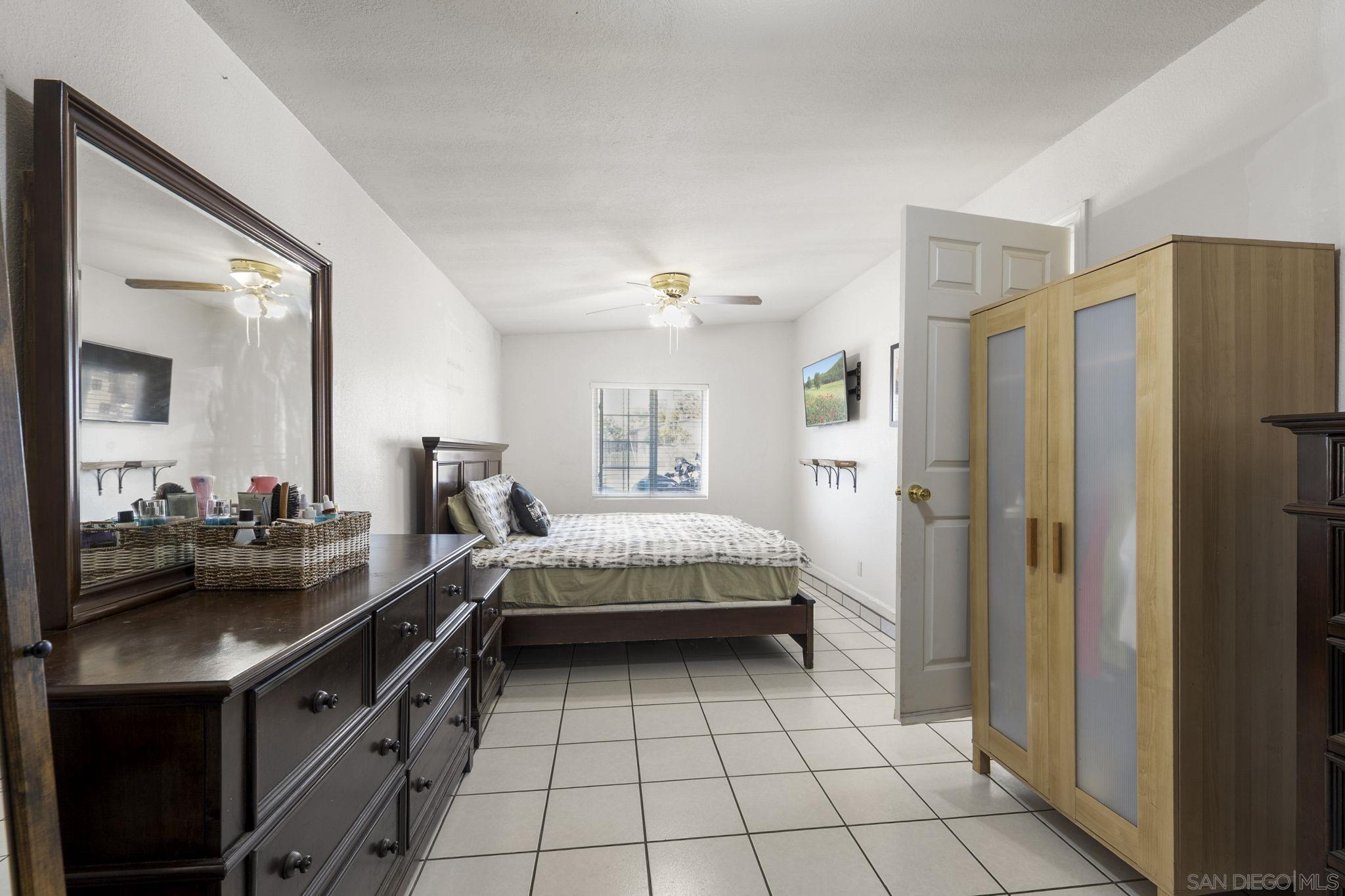 Detail Gallery Image 35 of 43 For 985  Fern Ave, Imperial Beach,  CA 91932 - 4 Beds | 2 Baths