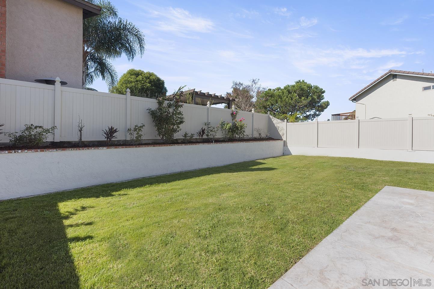 Detail Gallery Image 8 of 44 For 8985  Talca Ct, San Diego,  CA 92129 - 4 Beds | 2/1 Baths