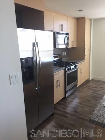 Detail Gallery Image 6 of 12 For 3812  Park Blvd  202, San Diego,  CA 92103 - 2 Beds | 2 Baths