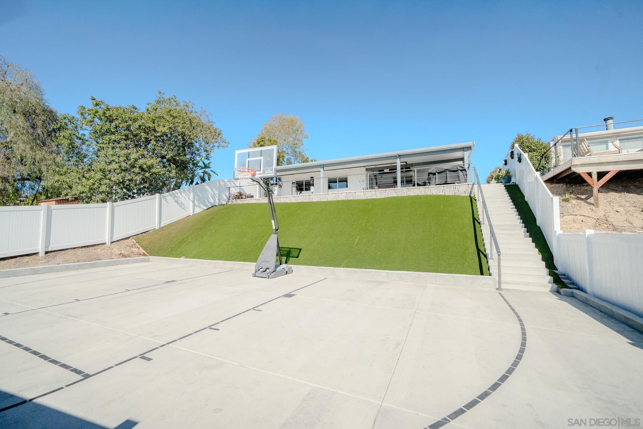 Detail Gallery Image 29 of 35 For 8207  Dorchester St, Spring Valley,  CA 91977 - 3 Beds | 2 Baths