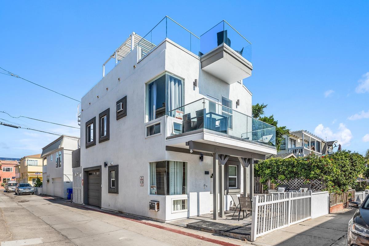 Detail Gallery Image 5 of 29 For 714-16  York Ct, San Diego,  CA 92109 - – Beds | – Baths