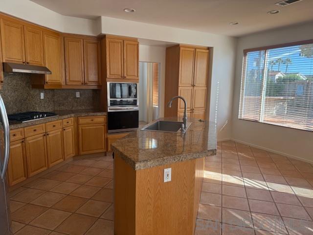 Detail Gallery Image 4 of 12 For 11008  Sunny Mesa Rd, San Diego,  CA 92121 - 4 Beds | 3 Baths