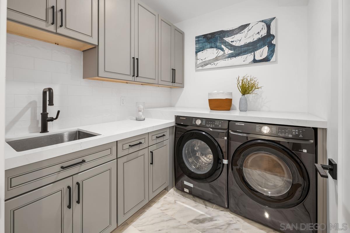 Detail Gallery Image 13 of 17 For 806  Hygeia, Encinitas,  CA 92024 - 5 Beds | 4/1 Baths