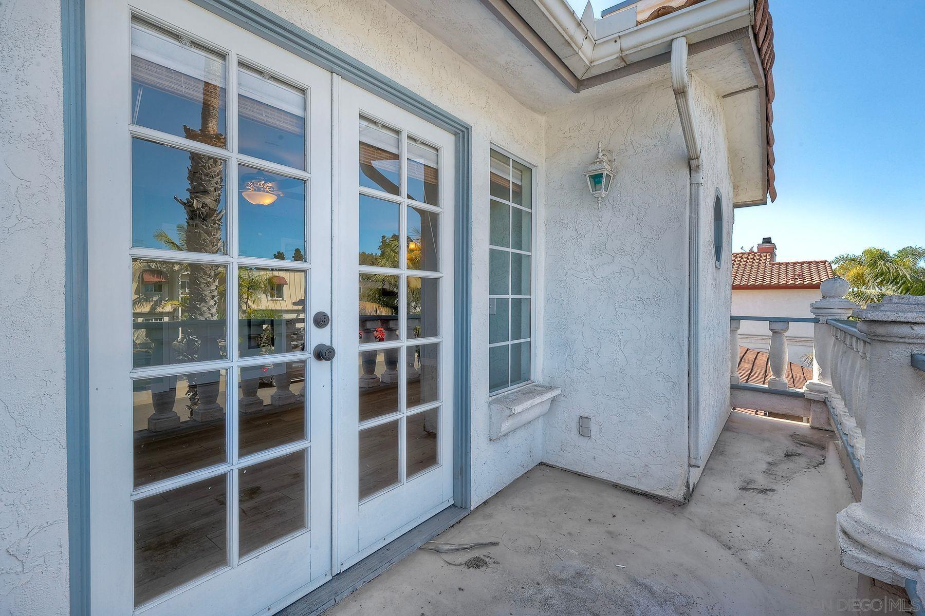 Detail Gallery Image 16 of 31 For 1045  Turquoise Street  B, San Diego,  CA 92109 - 3 Beds | 2 Baths