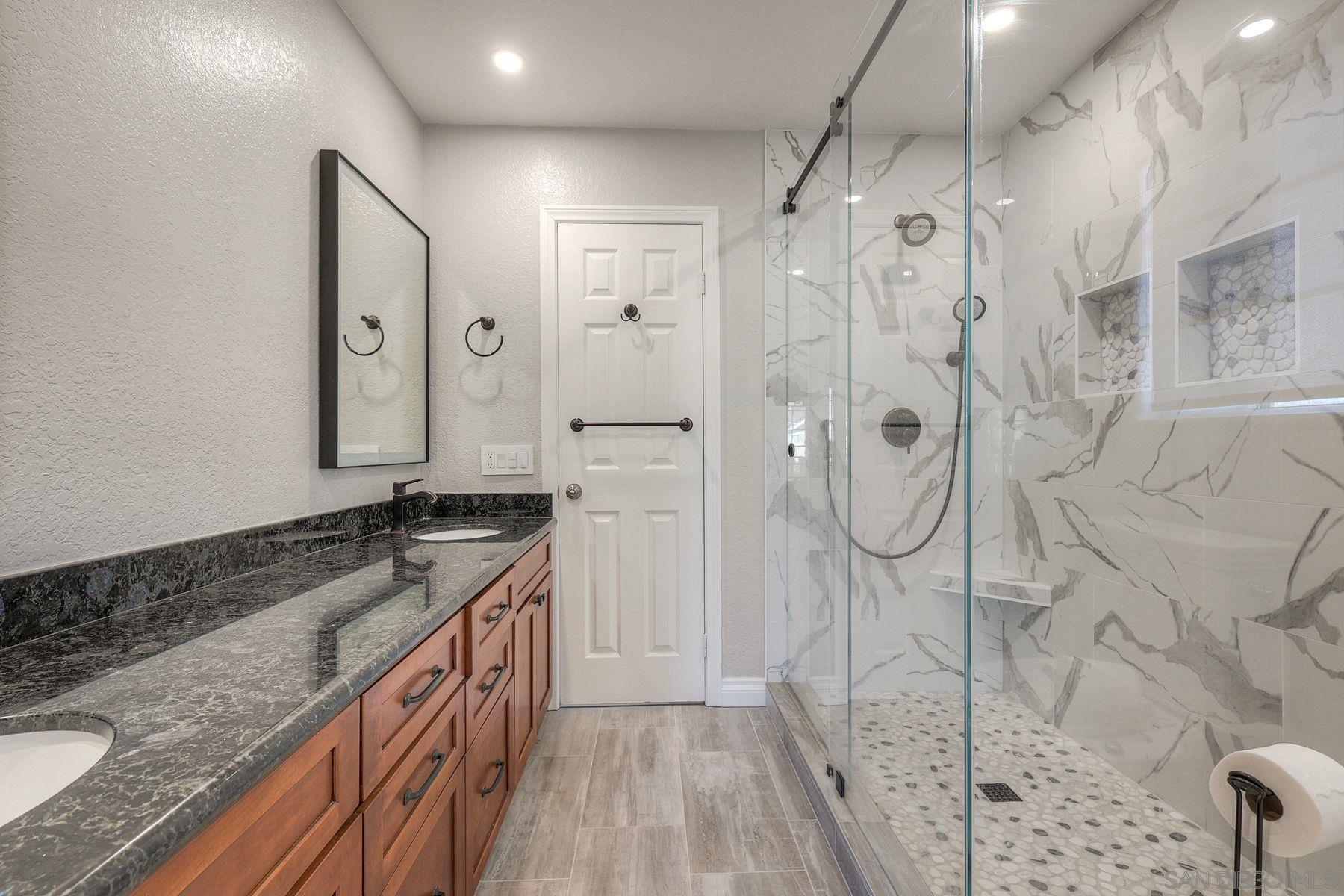 Detail Gallery Image 19 of 31 For 1045  Turquoise Street  B, San Diego,  CA 92109 - 3 Beds | 2 Baths