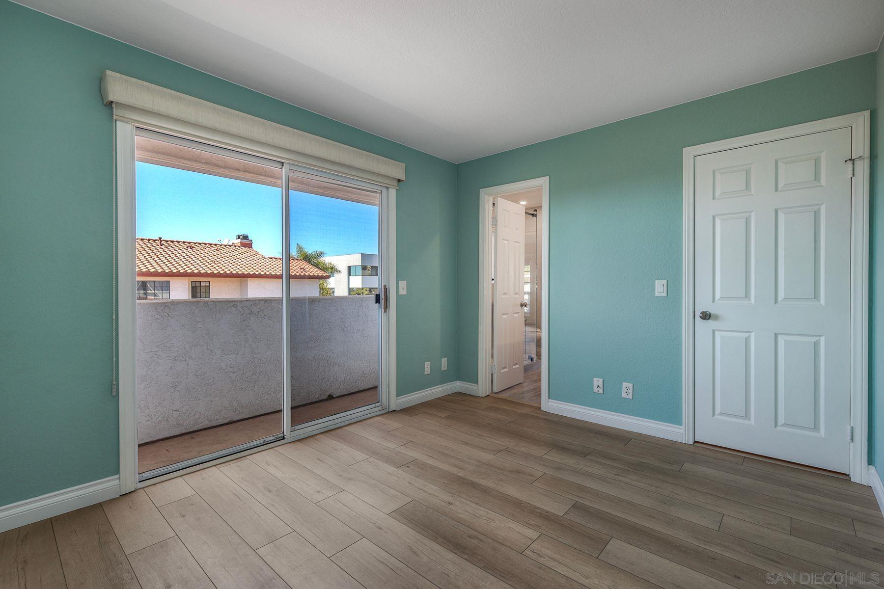 Detail Gallery Image 21 of 31 For 1045  Turquoise Street  B, San Diego,  CA 92109 - 3 Beds | 2 Baths