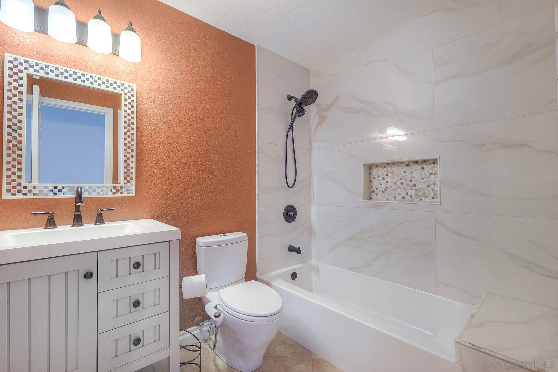 Detail Gallery Image 25 of 31 For 1045  Turquoise Street  B, San Diego,  CA 92109 - 3 Beds | 2 Baths