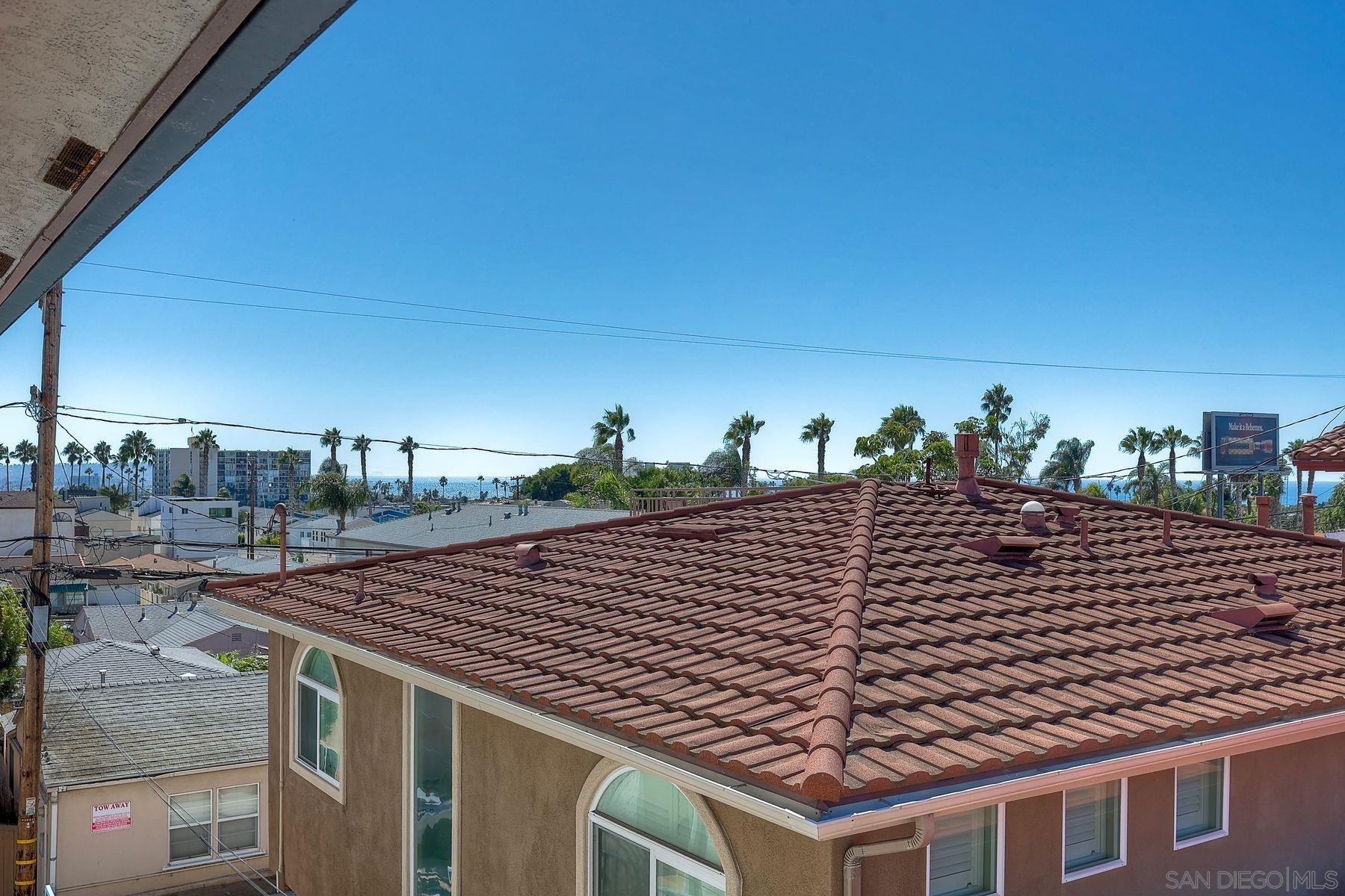 Detail Gallery Image 26 of 31 For 1045  Turquoise Street  B, San Diego,  CA 92109 - 3 Beds | 2 Baths