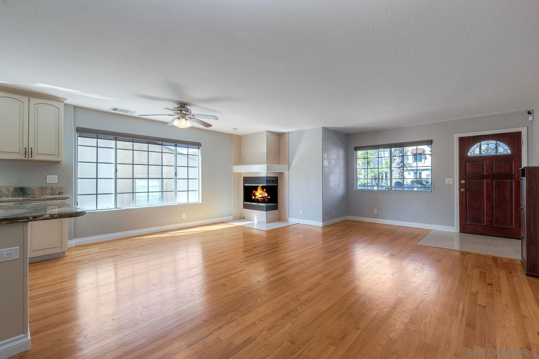 Detail Gallery Image 7 of 31 For 1045  Turquoise Street  B, San Diego,  CA 92109 - 3 Beds | 2 Baths