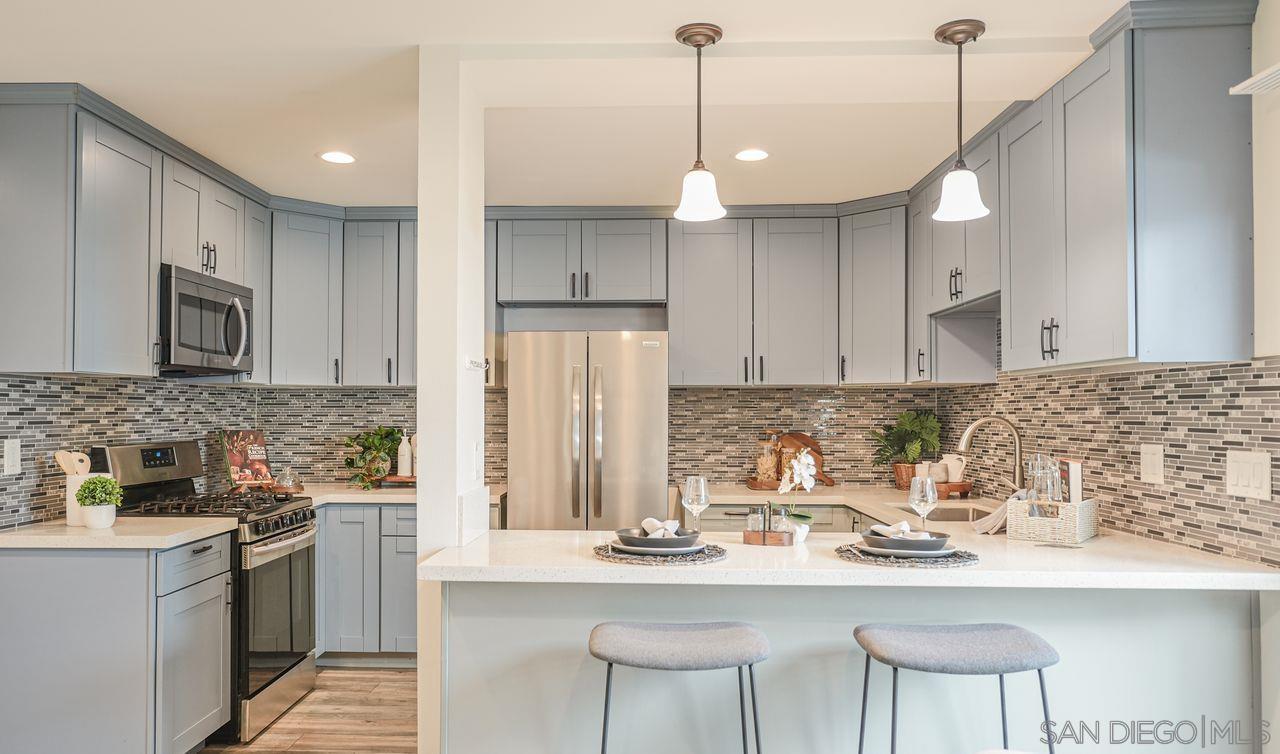 Front Image Thumbnail for SD250042763