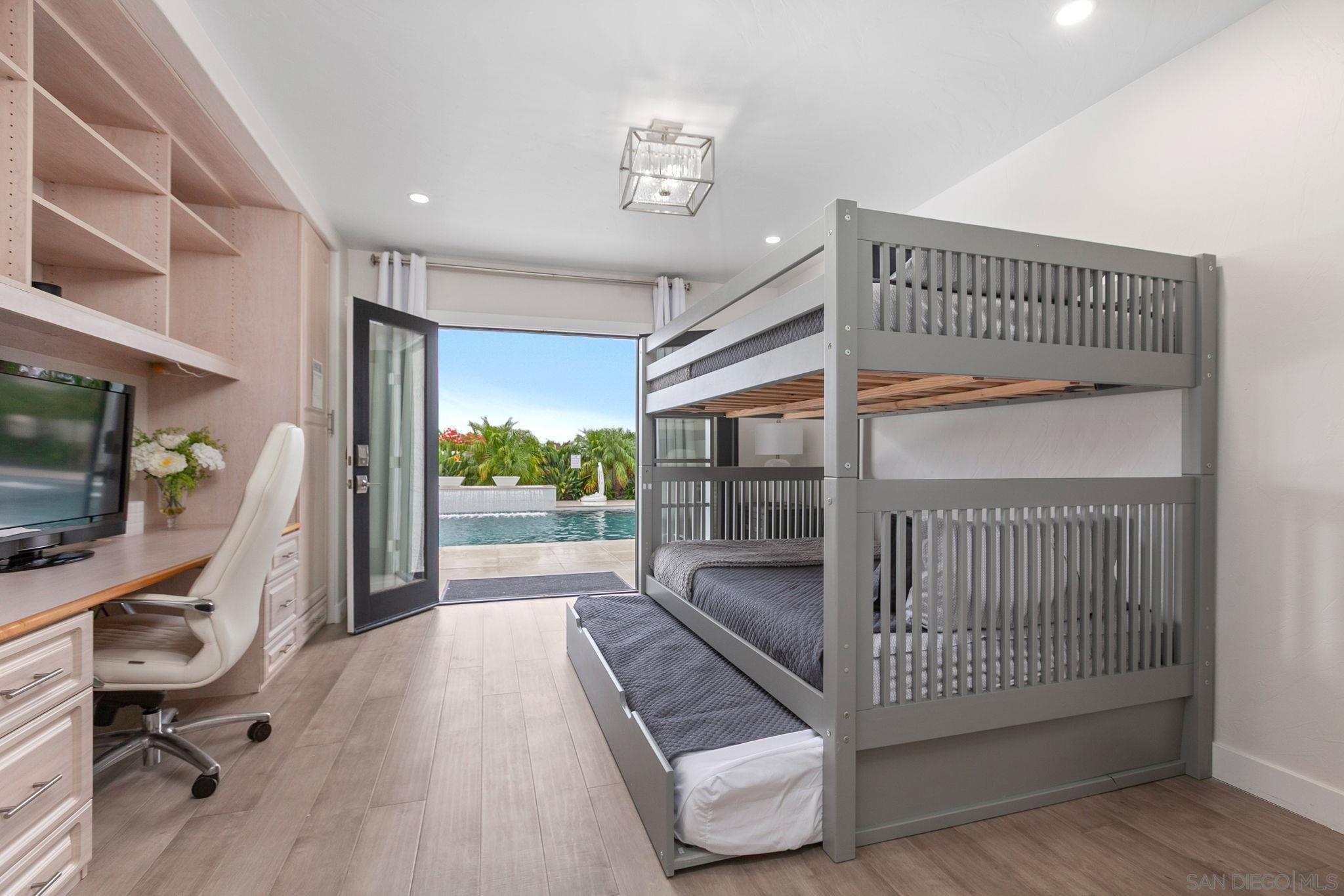 Detail Gallery Image 53 of 58 For 10732  Fuerte Dr, La Mesa,  CA 91941 - 5 Beds | 4/1 Baths