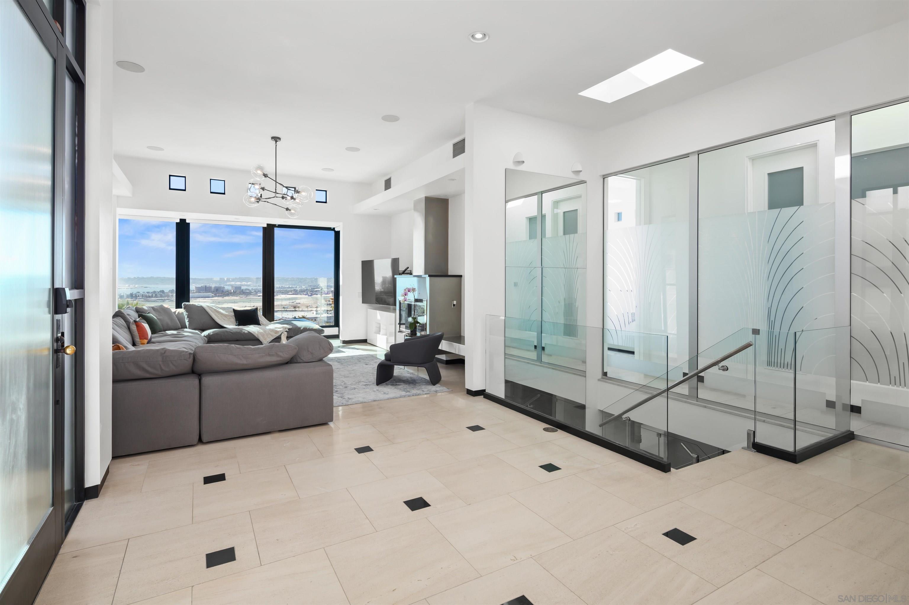 Detail Gallery Image 48 of 75 For 3515  Union St, San Diego,  CA 92103 - 4 Beds | 3/1 Baths