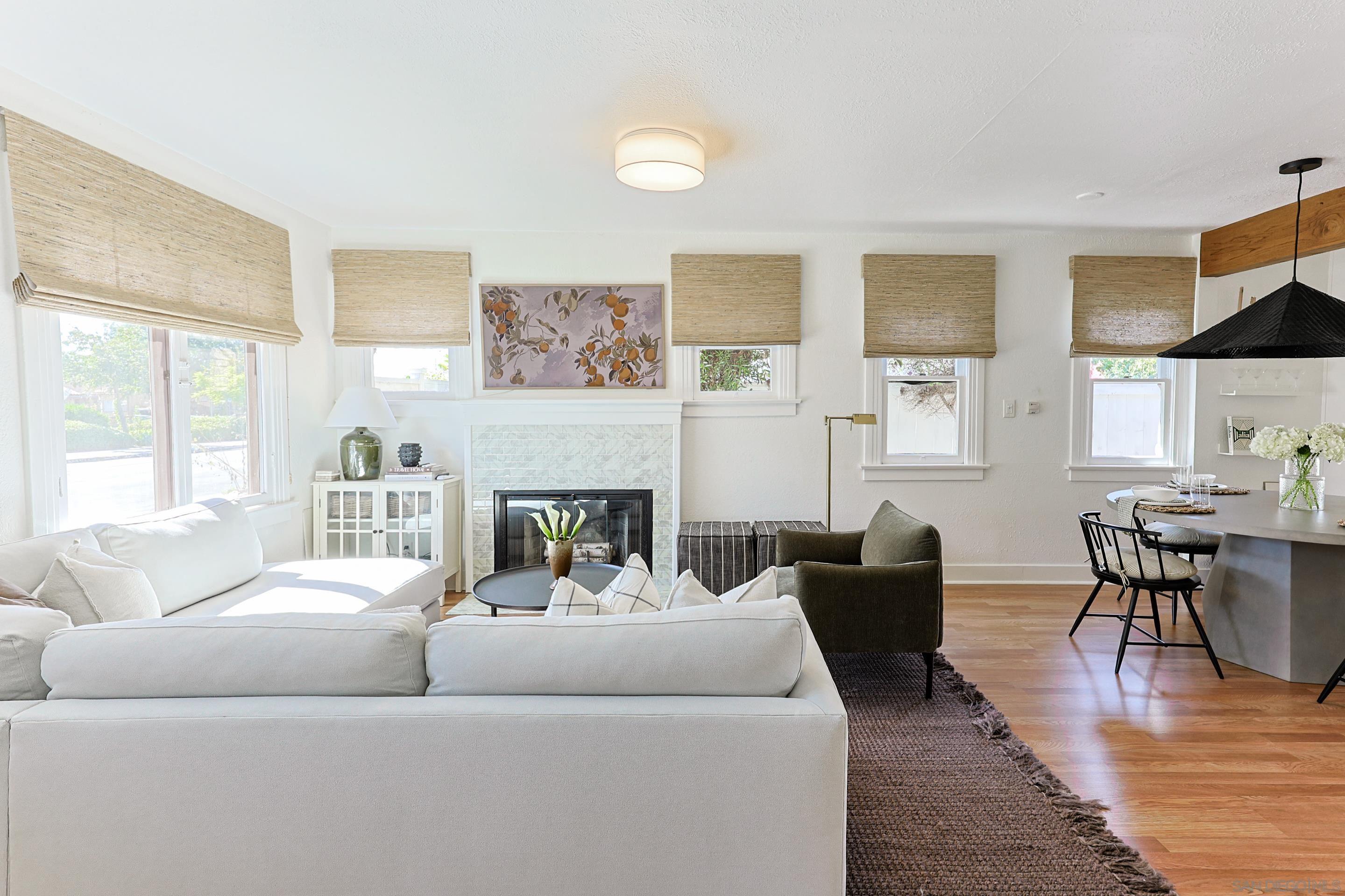 Front Image Thumbnail for SD250042773