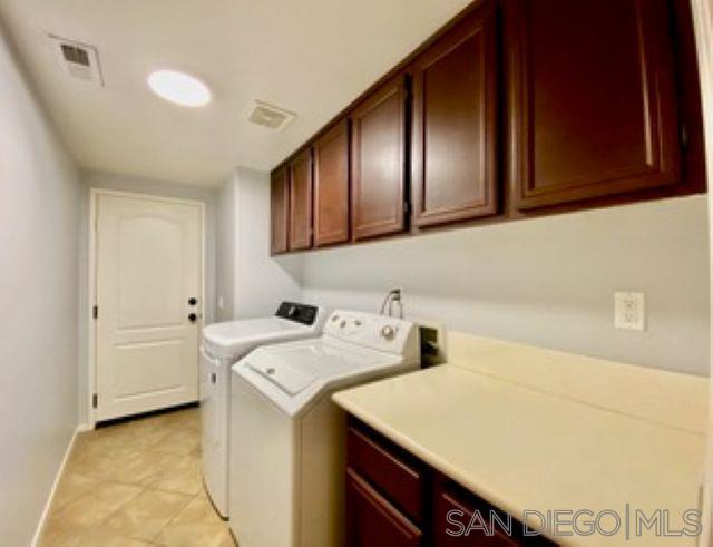 Detail Gallery Image 8 of 32 For 9965  Watergum Trail, Santee,  CA 92071 - 4 Beds | 3/1 Baths