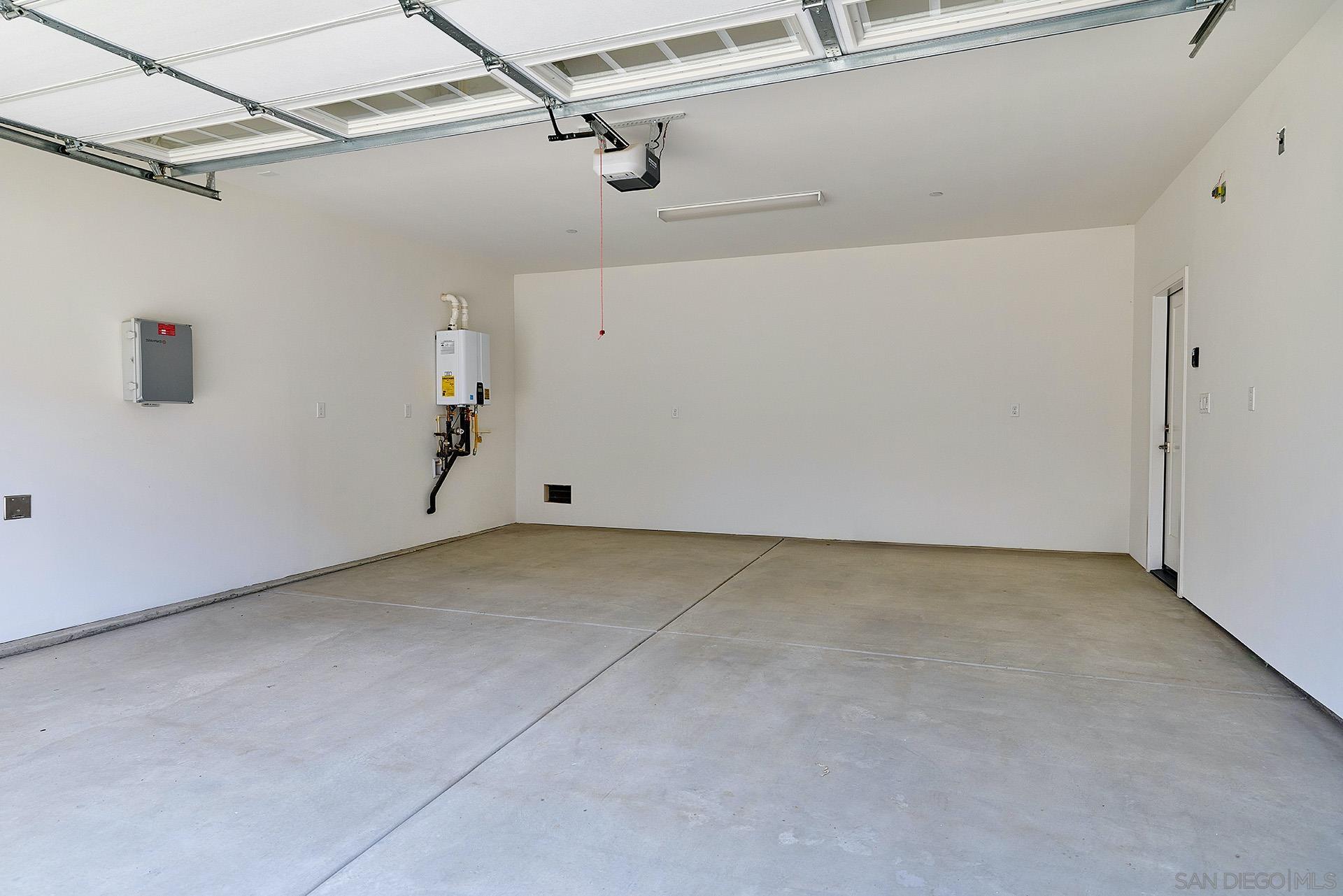 Detail Gallery Image 14 of 24 For 551 N Vulcan Ave, Encinitas,  CA 92024 - 3 Beds | 2/1 Baths