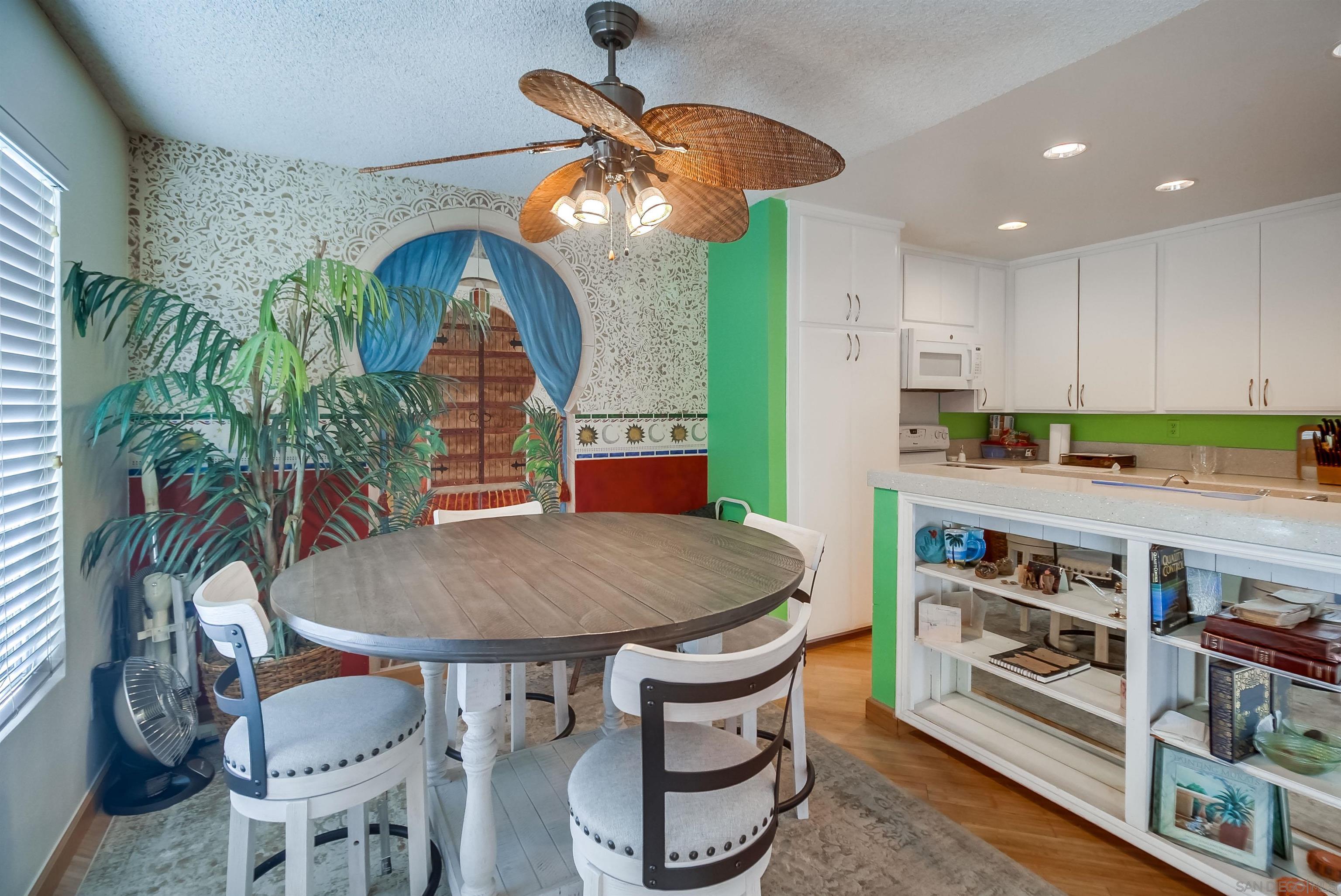 Detail Gallery Image 11 of 28 For 2366  Grand Ave, San Diego,  CA 92109 - 2 Beds | 2 Baths