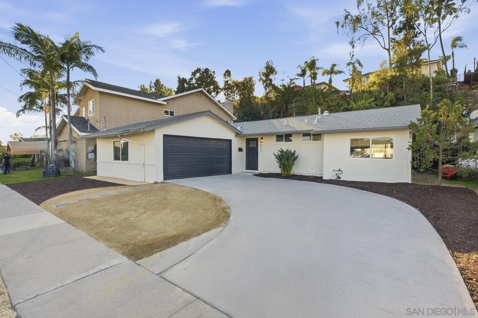 Front Image Thumbnail for SD250042793