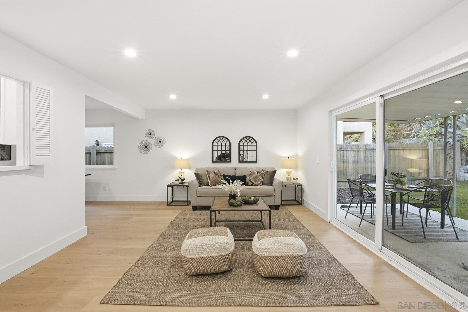 Detail Gallery Image 12 of 32 For 6272  S Lake Ct, San Diego,  CA 92119 - 3 Beds | 2 Baths