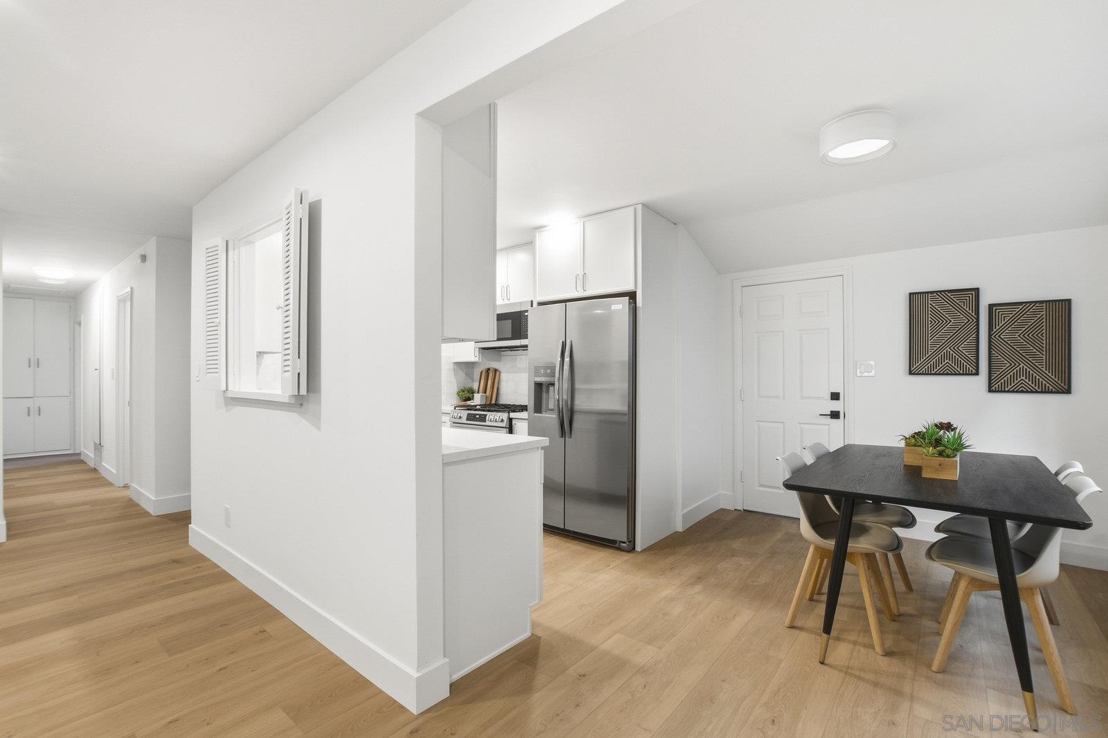 Detail Gallery Image 14 of 32 For 6272  S Lake Ct, San Diego,  CA 92119 - 3 Beds | 2 Baths