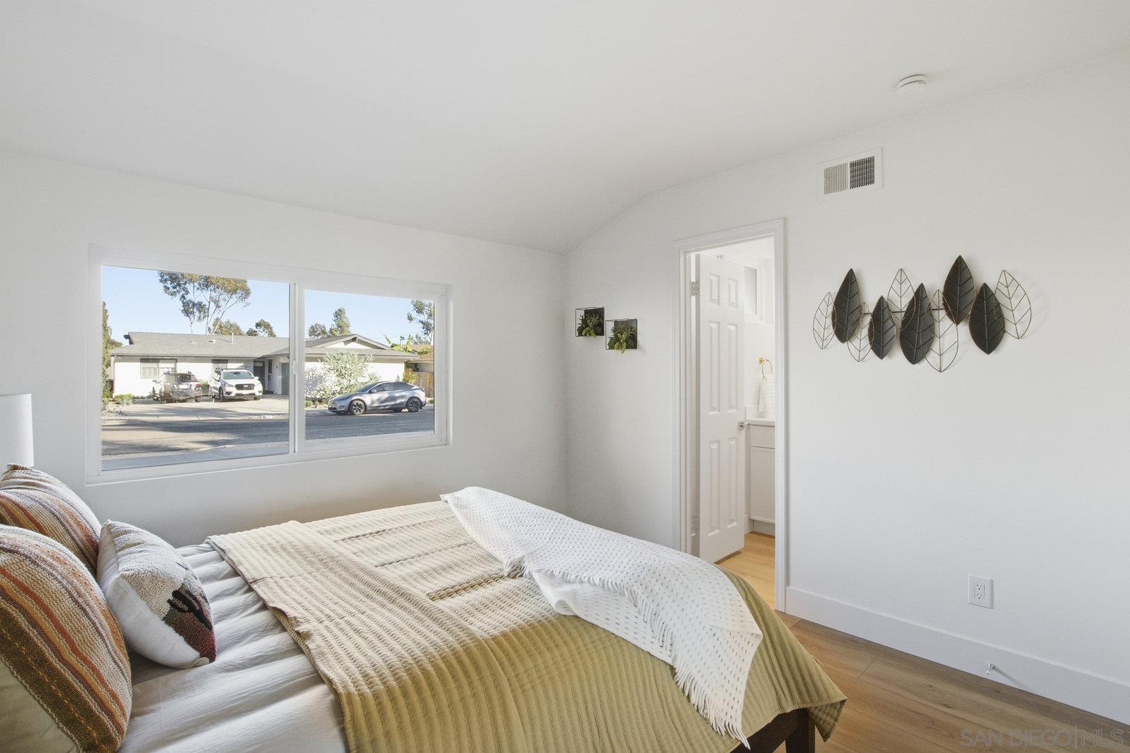 Detail Gallery Image 27 of 32 For 6272  S Lake Ct, San Diego,  CA 92119 - 3 Beds | 2 Baths