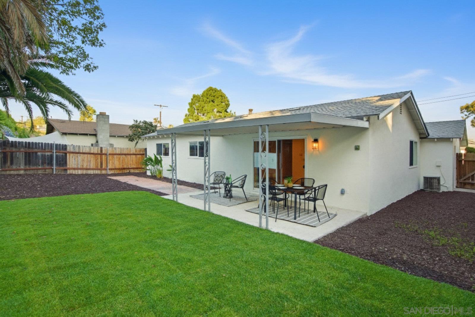 Detail Gallery Image 30 of 32 For 6272  S Lake Ct, San Diego,  CA 92119 - 3 Beds | 2 Baths