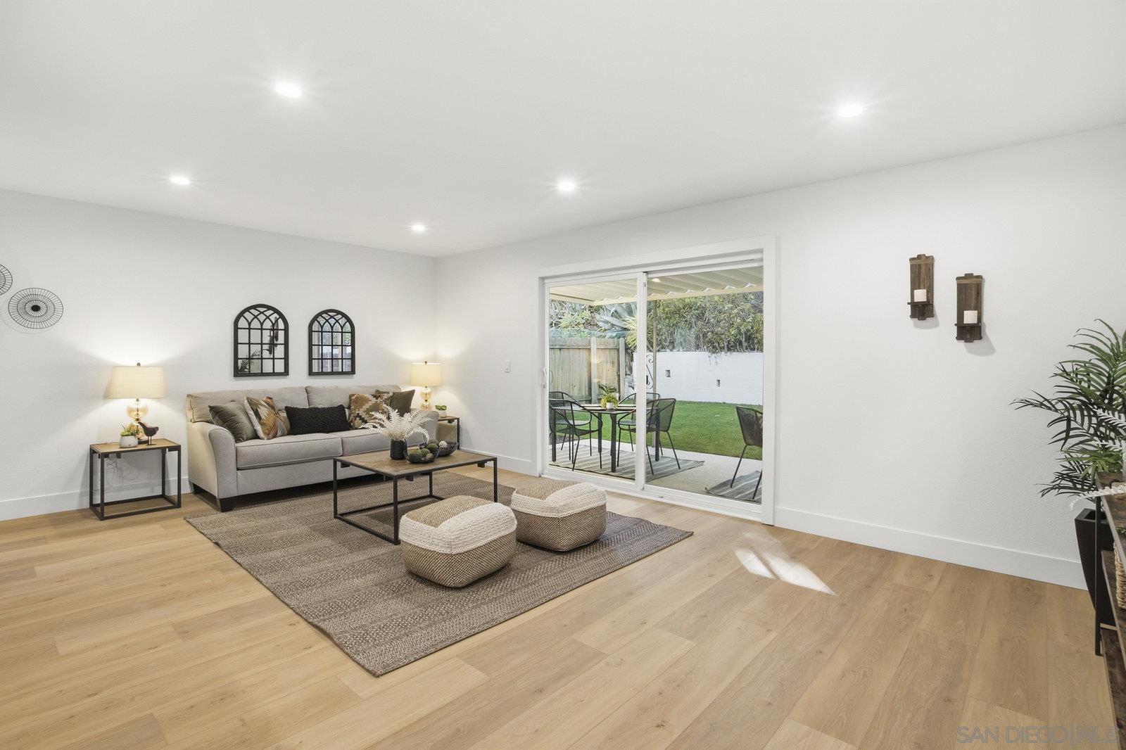 Detail Gallery Image 8 of 32 For 6272  S Lake Ct, San Diego,  CA 92119 - 3 Beds | 2 Baths