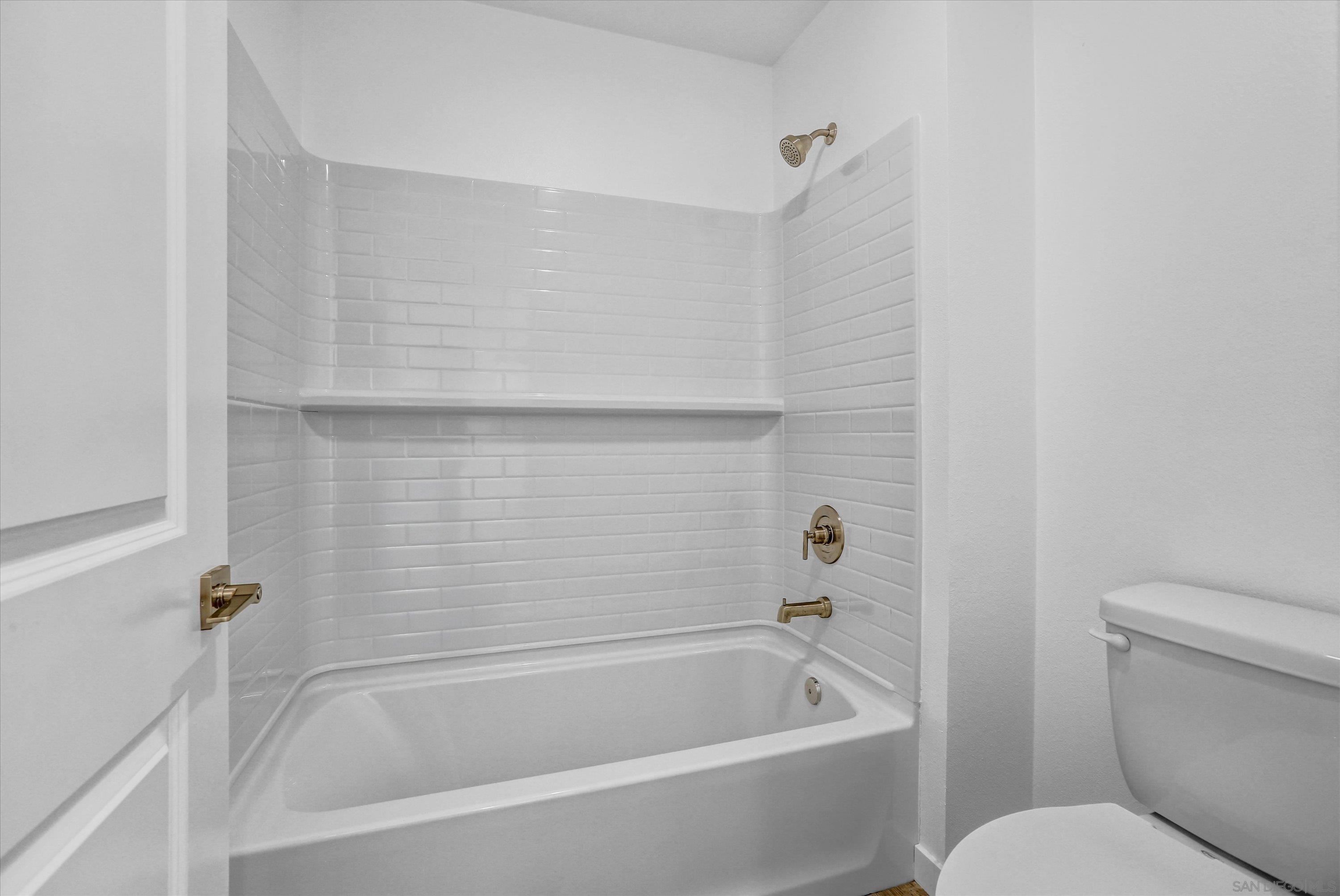 Detail Gallery Image 14 of 38 For 8539  Vista Azul Pl, Lemon Grove,  CA 91945 - 3 Beds | 2/1 Baths