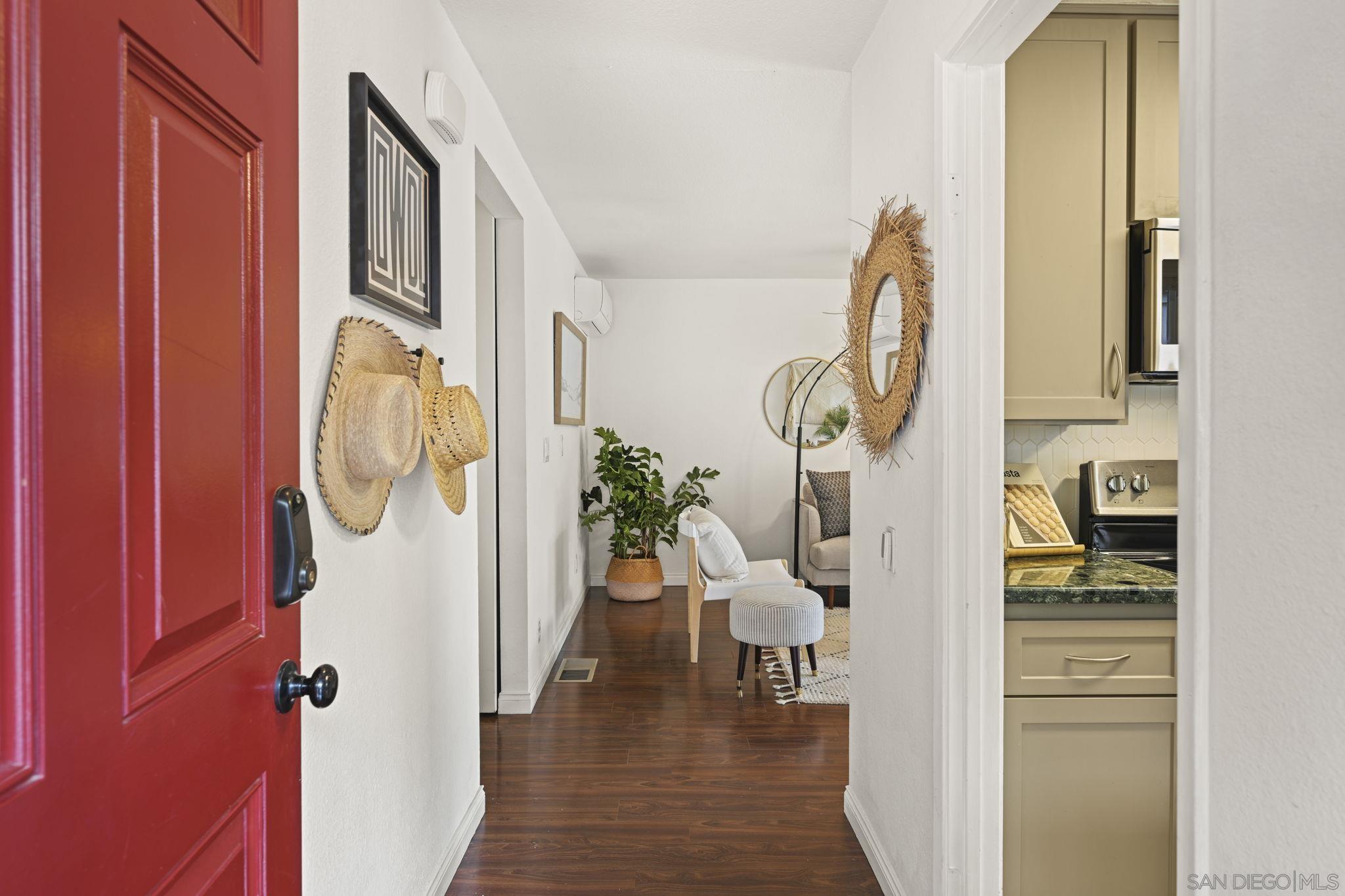 Detail Gallery Image 2 of 36 For 6224  Caminito Juanico, San Diego,  CA 92111 - 2 Beds | 1 Baths