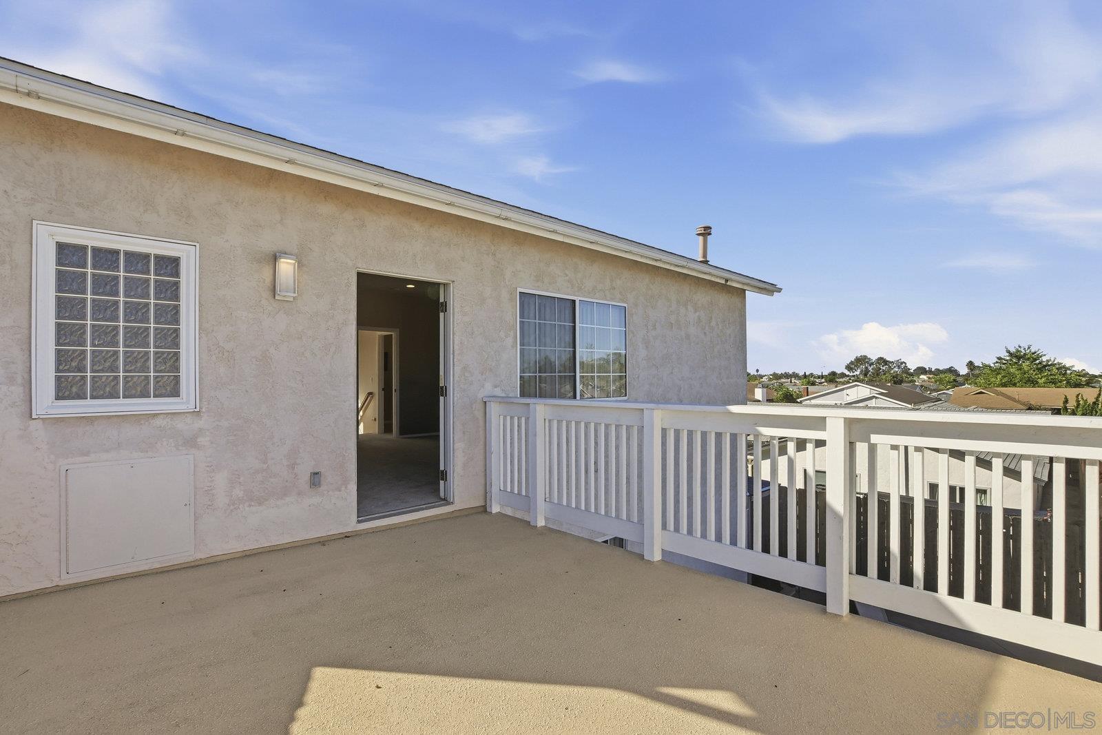 Detail Gallery Image 33 of 41 For 10840  New Salem Pt, San Diego,  CA 92126 - 5 Beds | 3 Baths