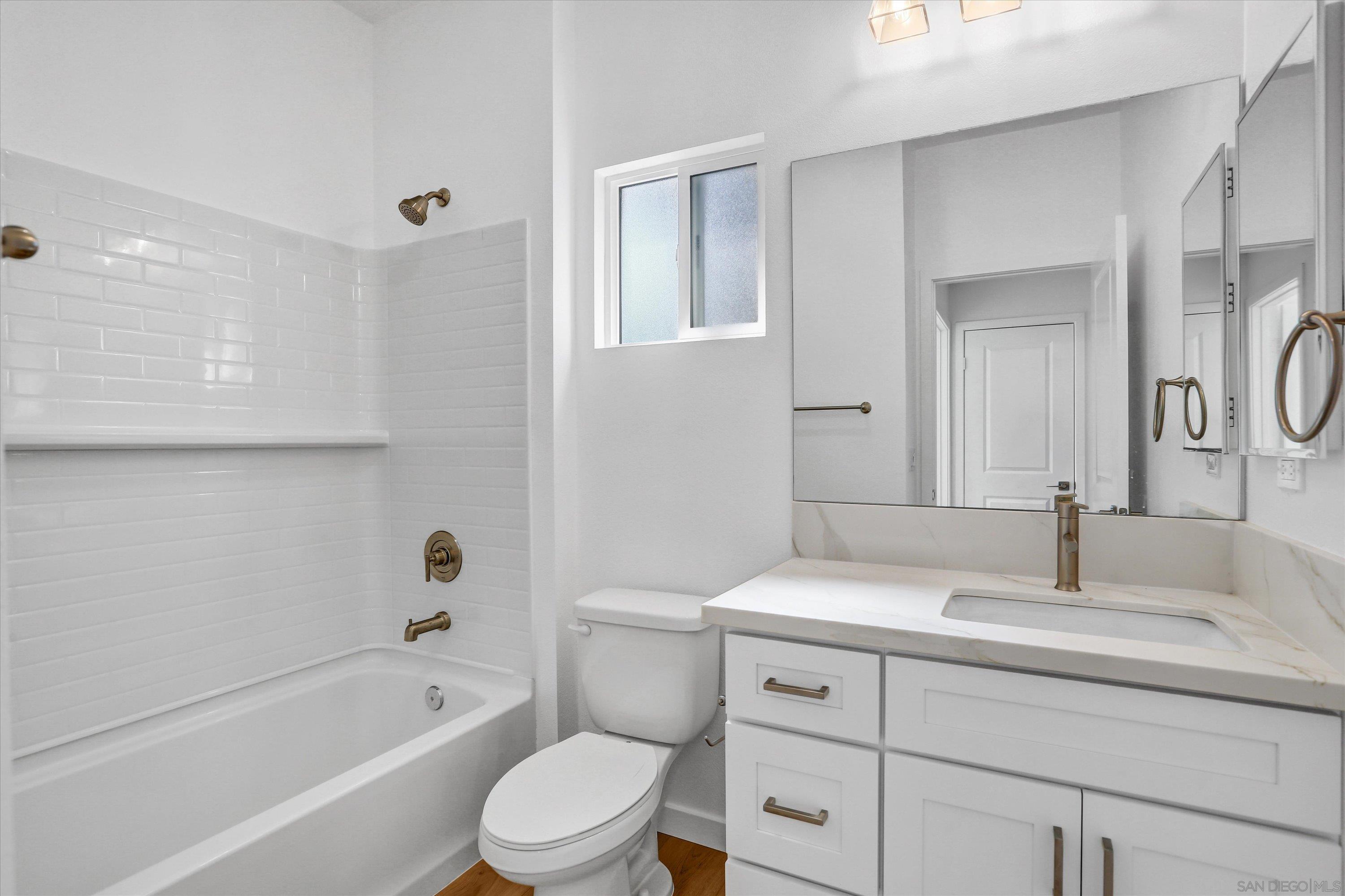 Detail Gallery Image 12 of 33 For 8540  Vista Azul Pl, Lemon Grove,  CA 91945 - 4 Beds | 4 Baths