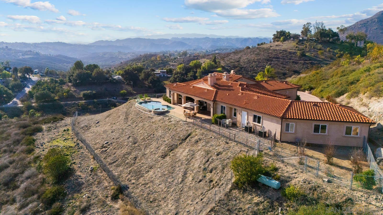 Detail Gallery Image 33 of 40 For 2247  Margarita Glen, Fallbrook,  CA 92028 - 3 Beds | 3/1 Baths