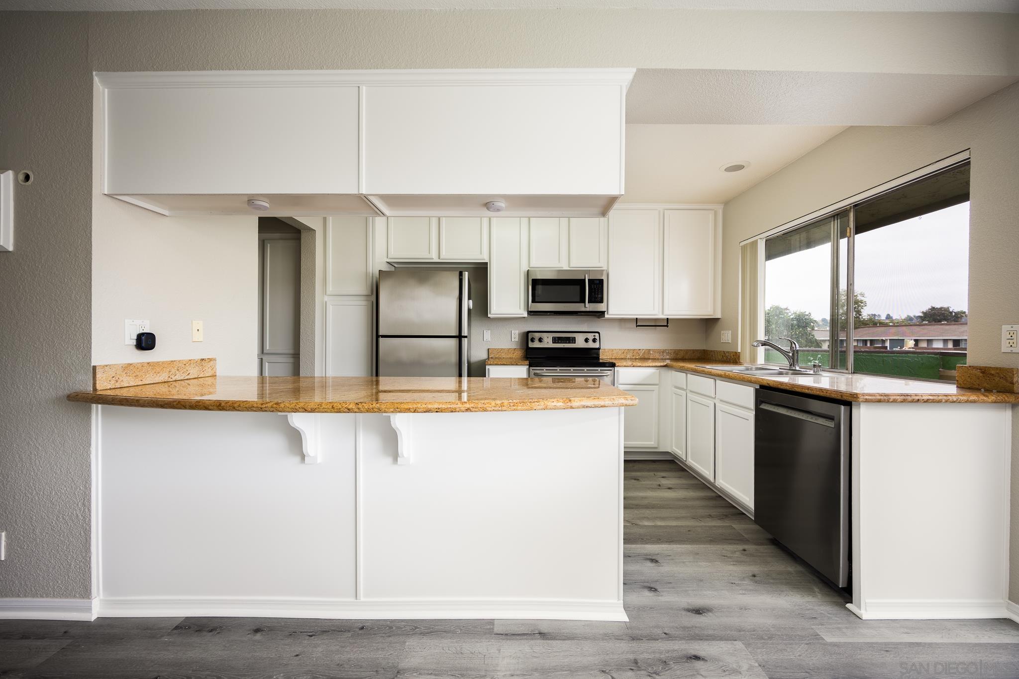 Detail Gallery Image 6 of 40 For 615  Fredricks Ave  #134,  Oceanside,  CA 92058 - 2 Beds | 2 Baths