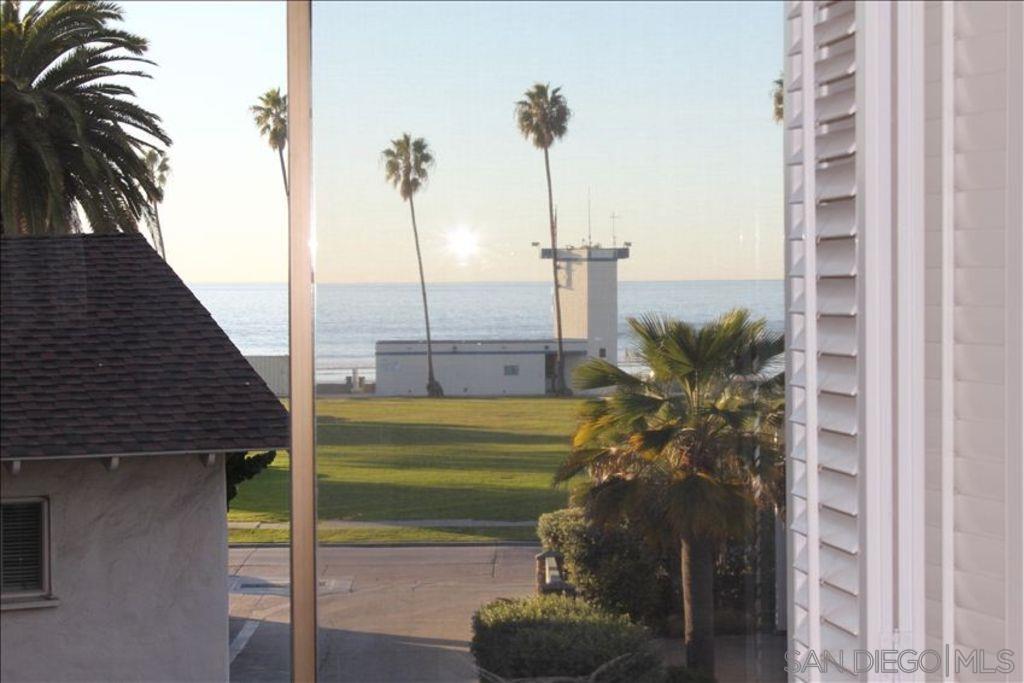 Detail Gallery Image 2 of 27 For 8263  Camino Del Oro  279, La Jolla,  CA 92037 - 3 Beds | 2 Baths