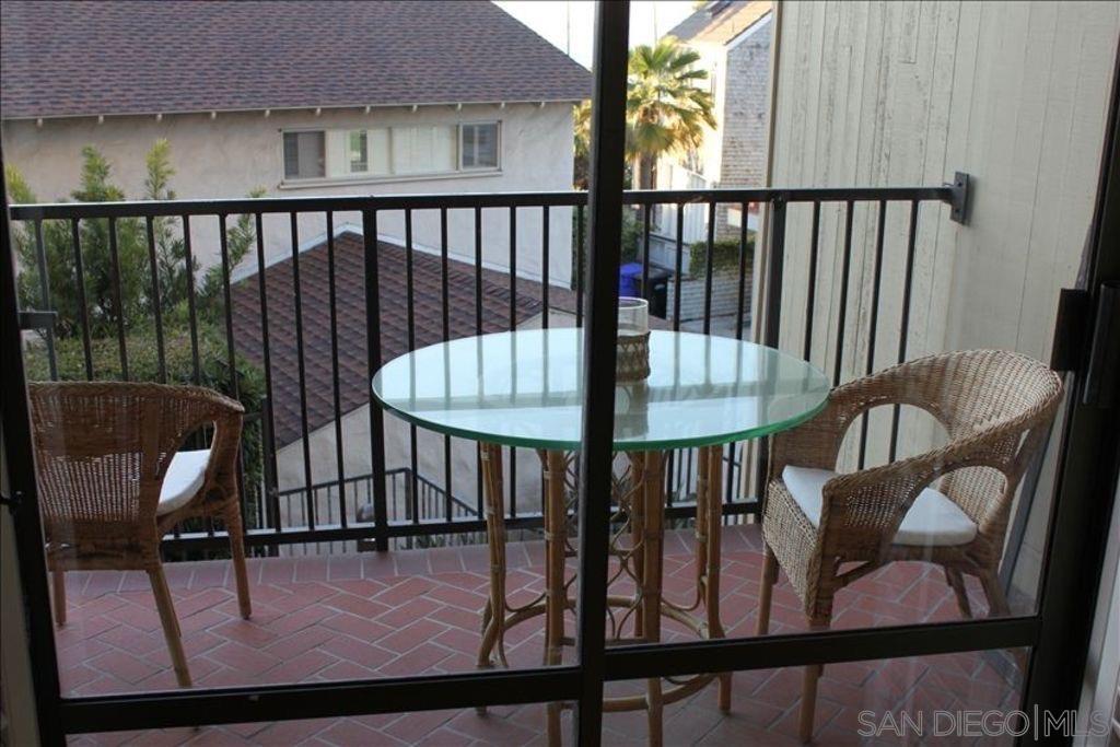 Detail Gallery Image 12 of 27 For 8263  Camino Del Oro  279, La Jolla,  CA 92037 - 3 Beds | 2 Baths