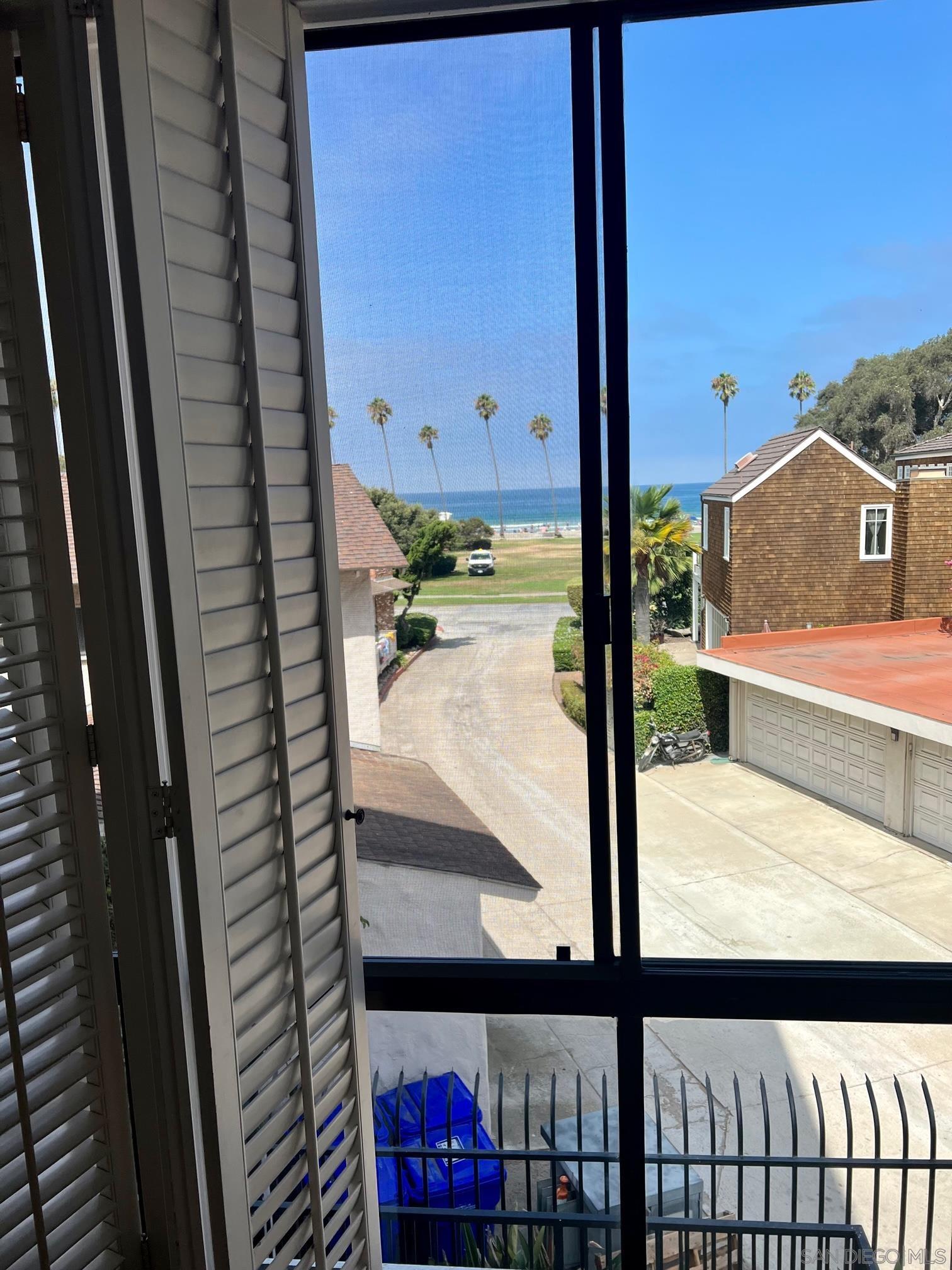 Detail Gallery Image 17 of 27 For 8263  Camino Del Oro  279, La Jolla,  CA 92037 - 3 Beds | 2 Baths