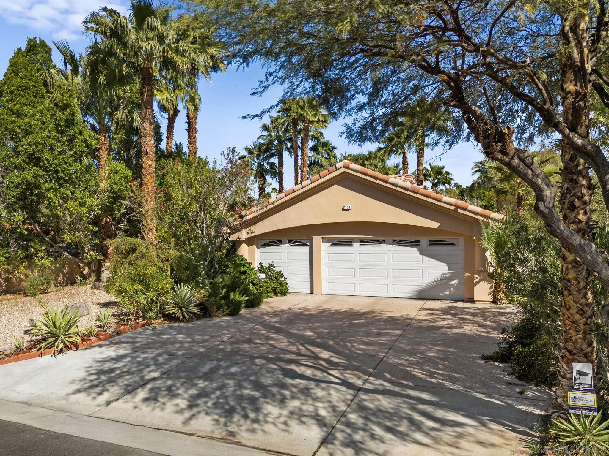 Detail Gallery Image 3 of 35 For 1150 E via Colusa, Palm Springs,  CA 92262 - 4 Beds | 2/1 Baths