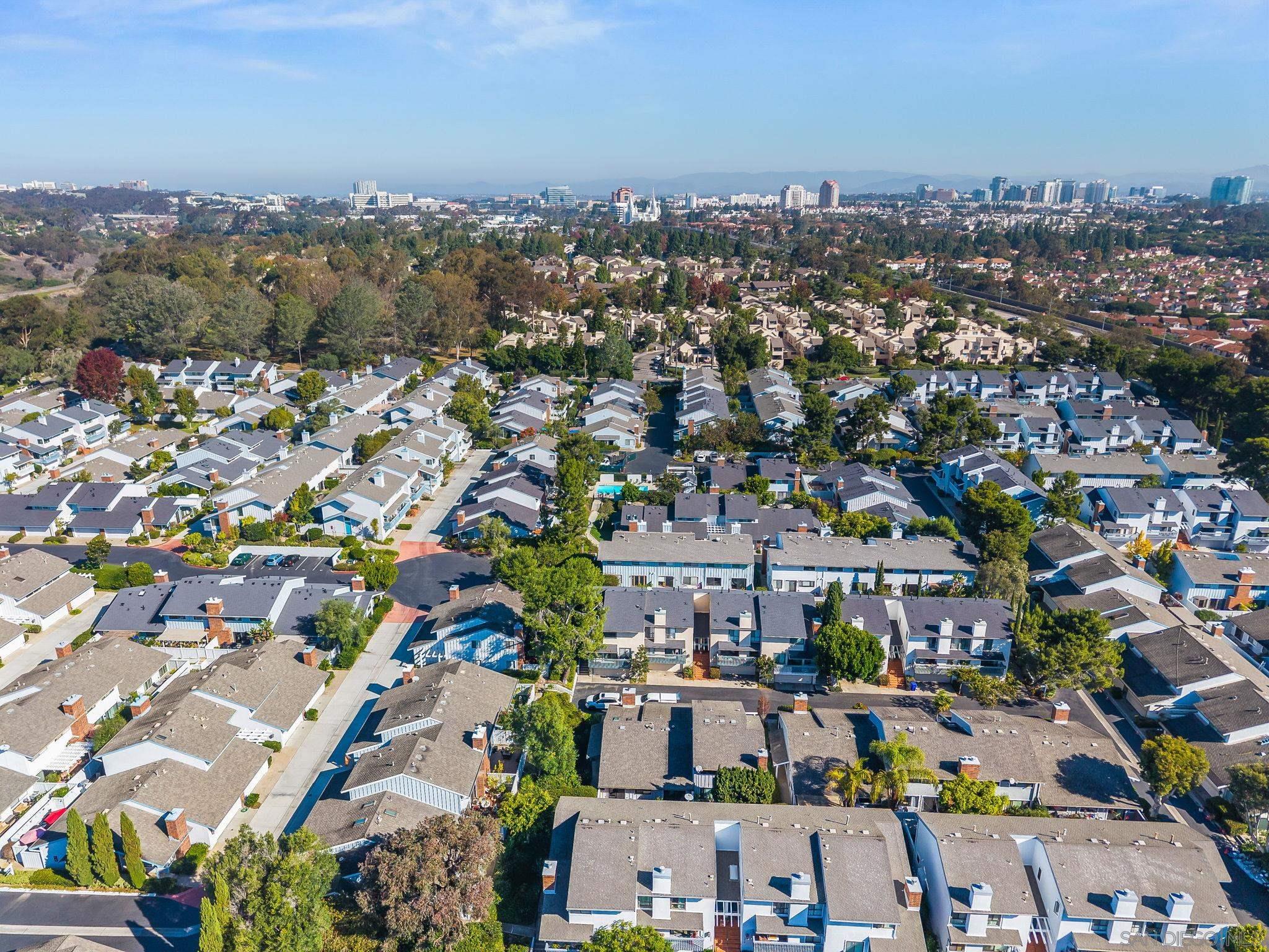 Detail Gallery Image 36 of 38 For 8222  Caminito Modena, La Jolla,  CA 92037 - 2 Beds | 2 Baths