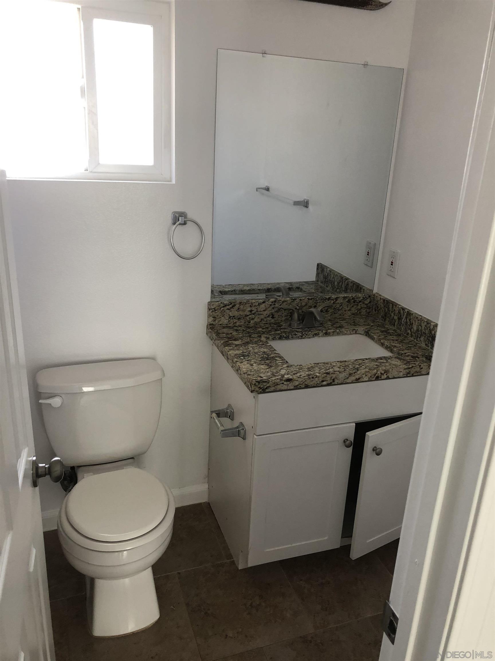 Detail Gallery Image 6 of 8 For 1623  Drexel Dr, Lemon Grove,  CA 91945 - 2 Beds | 1 Baths