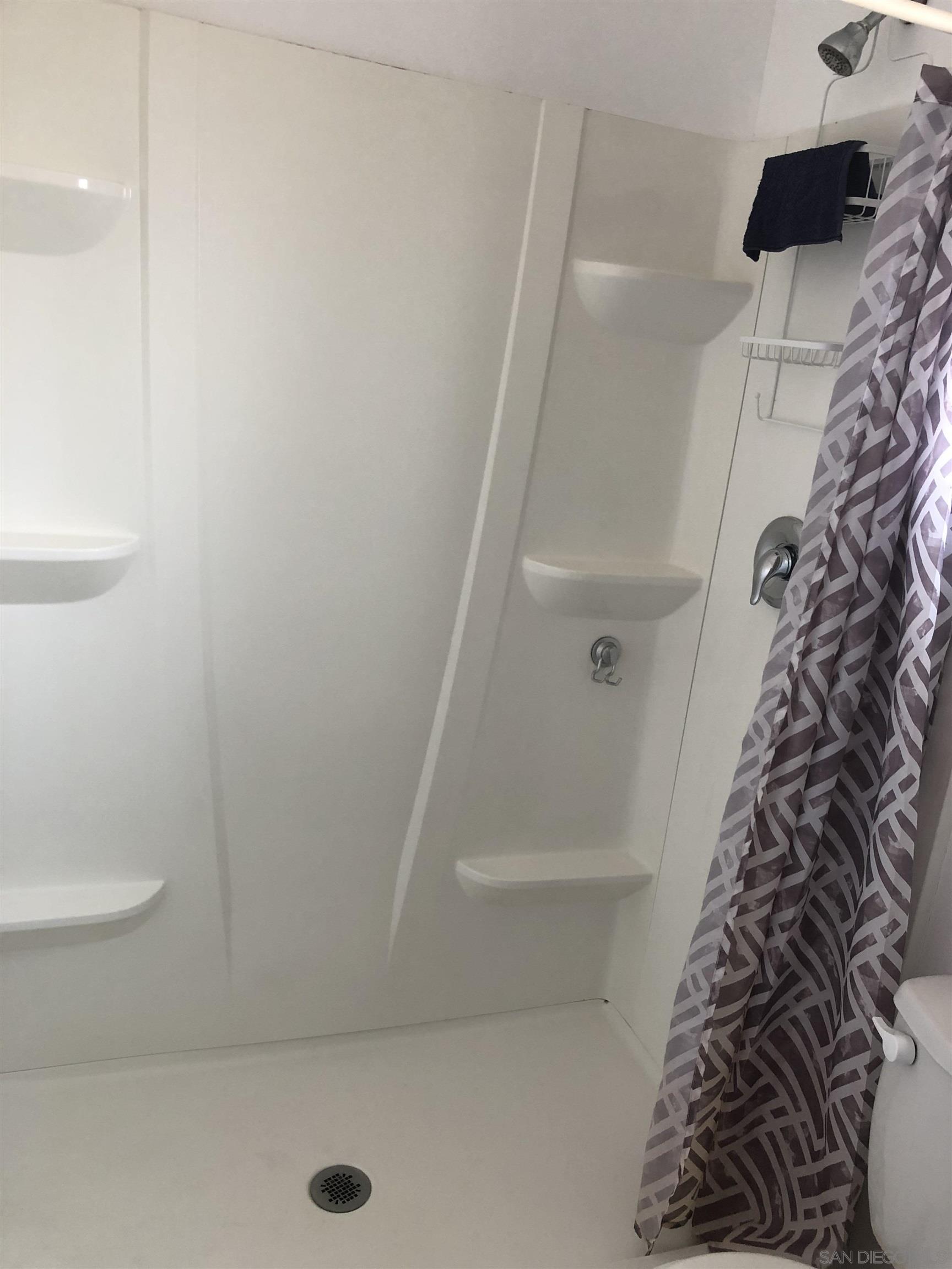 Detail Gallery Image 7 of 8 For 1623  Drexel Dr, Lemon Grove,  CA 91945 - 2 Beds | 1 Baths