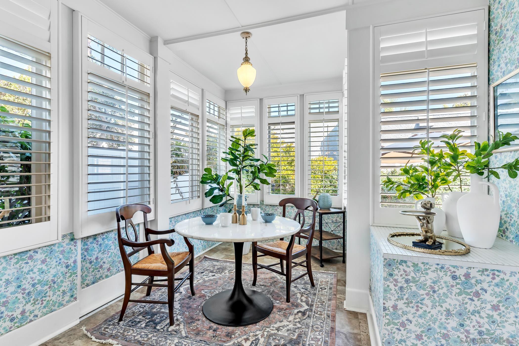 Detail Gallery Image 15 of 38 For 1405  10th Street, Coronado,  CA 92118 - 4 Beds | 3/1 Baths