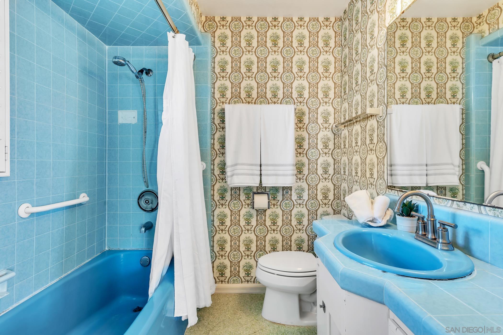 Detail Gallery Image 28 of 38 For 1405  10th Street, Coronado,  CA 92118 - 4 Beds | 3/1 Baths