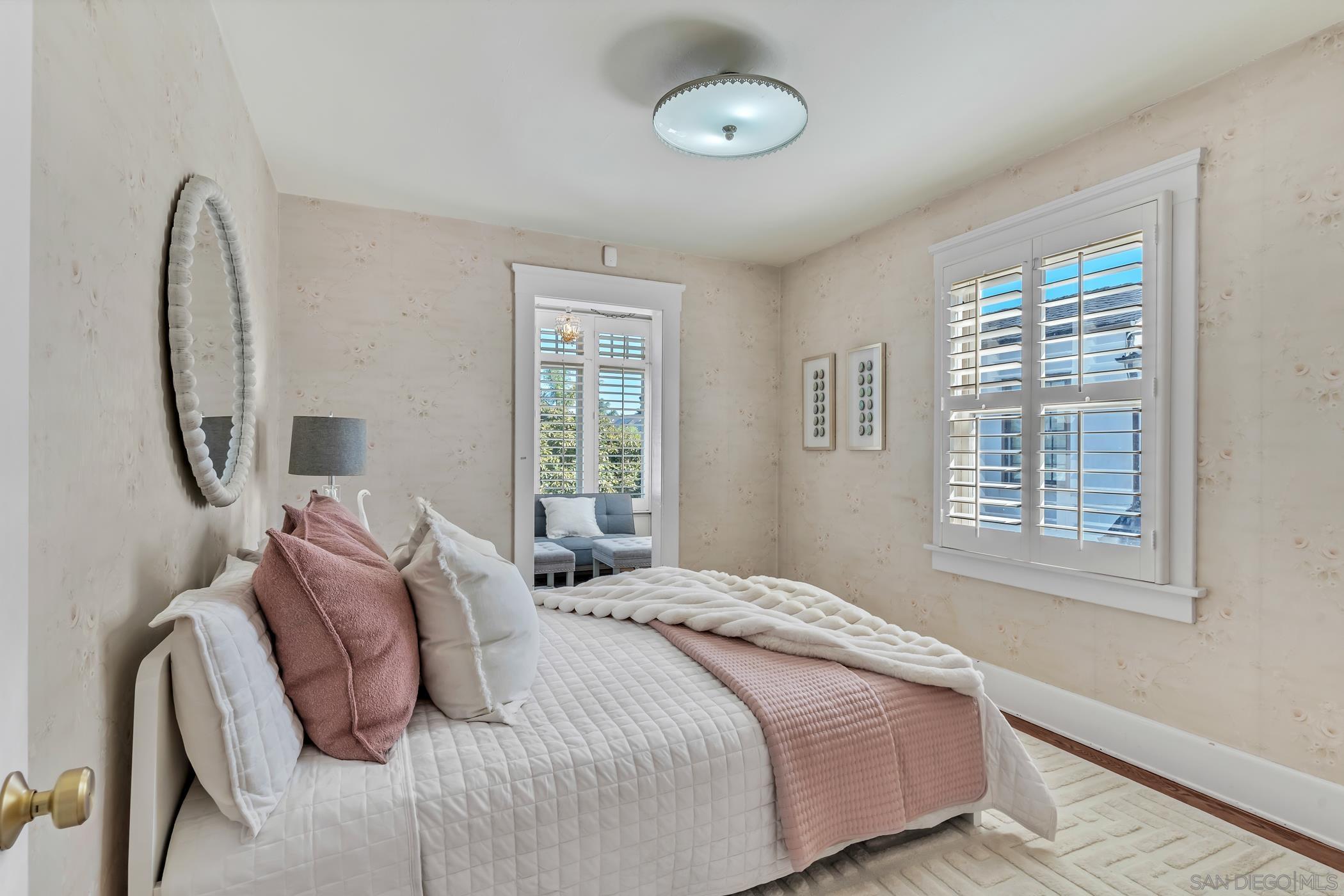 Detail Gallery Image 29 of 38 For 1405  10th Street, Coronado,  CA 92118 - 4 Beds | 3/1 Baths