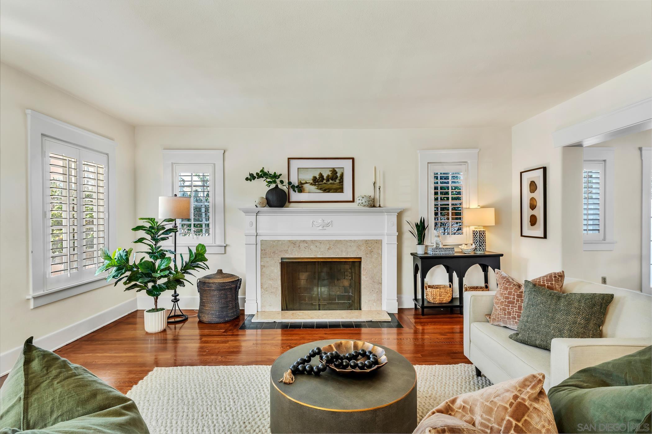 Detail Gallery Image 4 of 38 For 1405  10th Street, Coronado,  CA 92118 - 4 Beds | 3/1 Baths