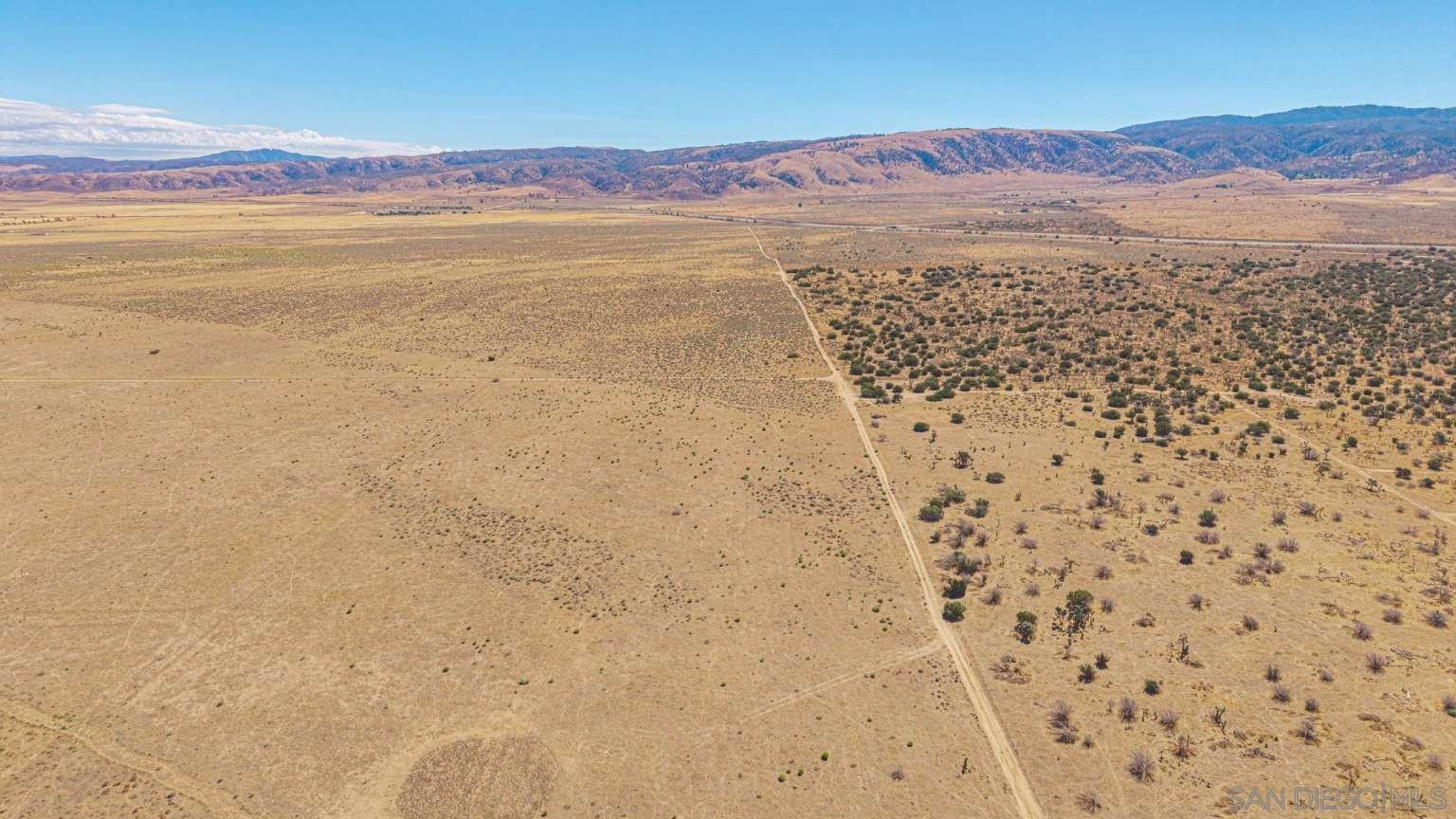 Detail Gallery Image 13 of 36 For , Lancaster,  CA 93536 - – Beds | – Baths