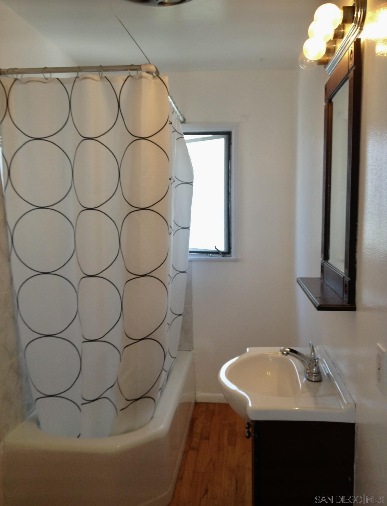 Detail Gallery Image 11 of 14 For 4139  Georgia St, San Diego,  CA 92103 - 2 Beds | 1 Baths