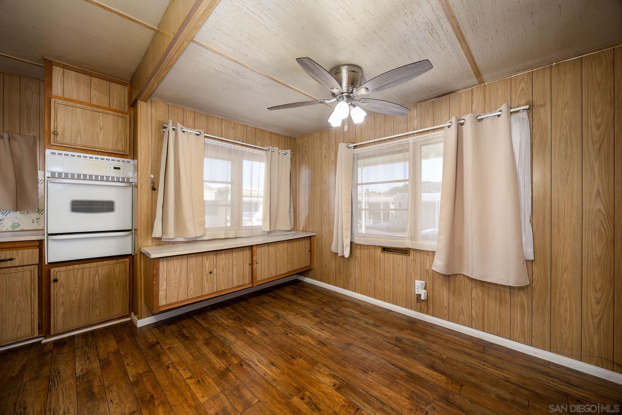 Detail Gallery Image 8 of 32 For 410 S 1st St  #SPC 145,  El Cajon,  CA 92019 - 2 Beds | 1/1 Baths