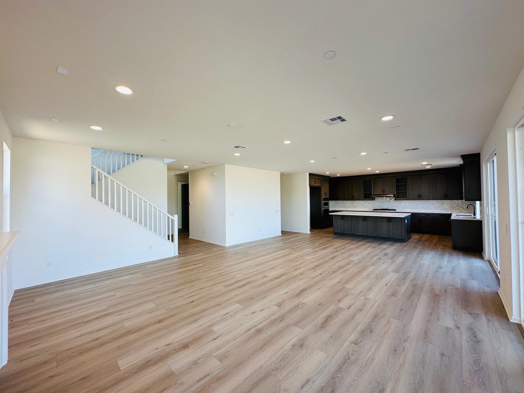 Detail Gallery Image 7 of 26 For 7830  La Mesa Summit Dr, La Mesa,  CA 91941 - 5 Beds | 4/1 Baths