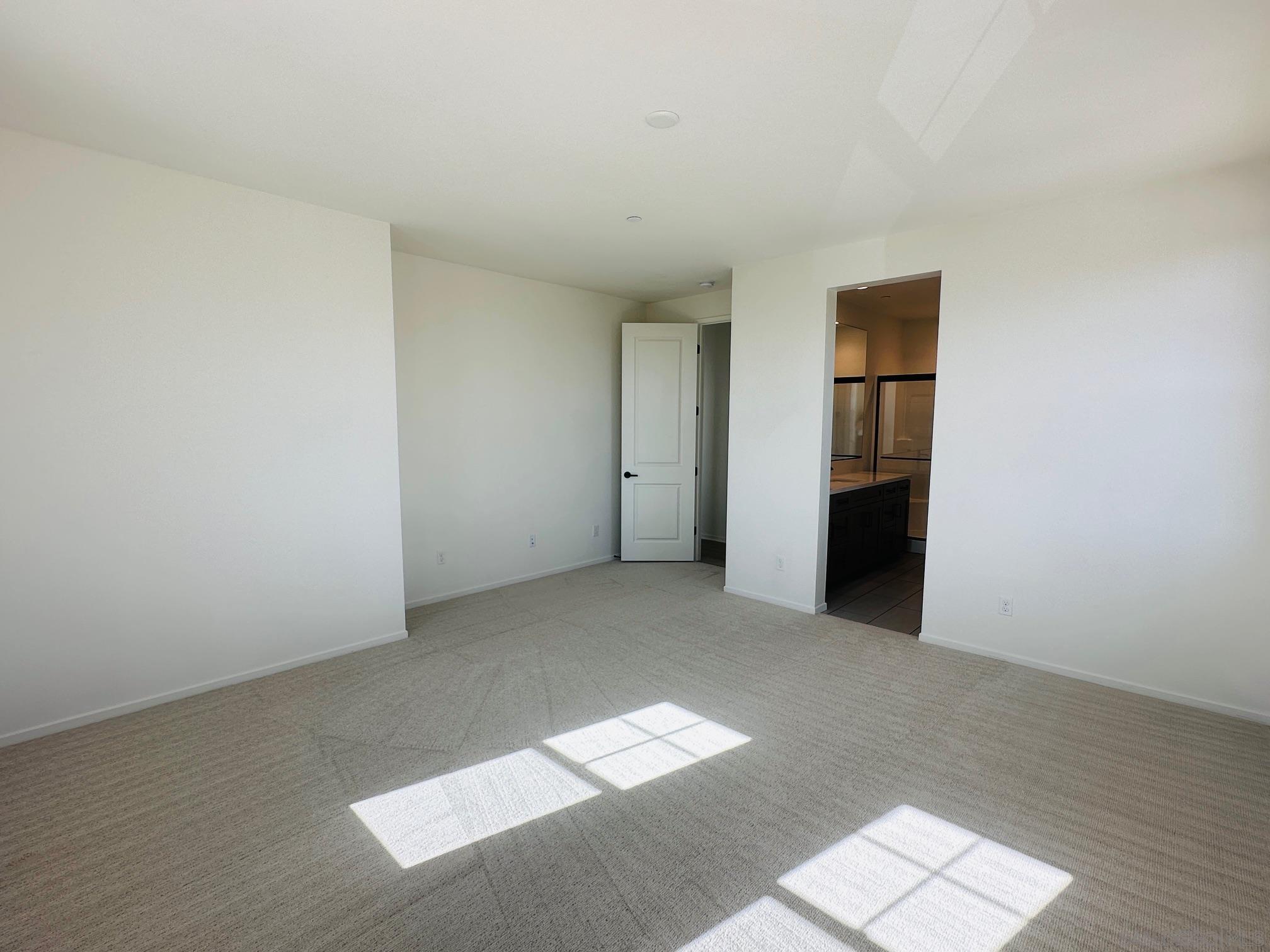 Detail Gallery Image 9 of 26 For 7830  La Mesa Summit Dr, La Mesa,  CA 91941 - 5 Beds | 4/1 Baths