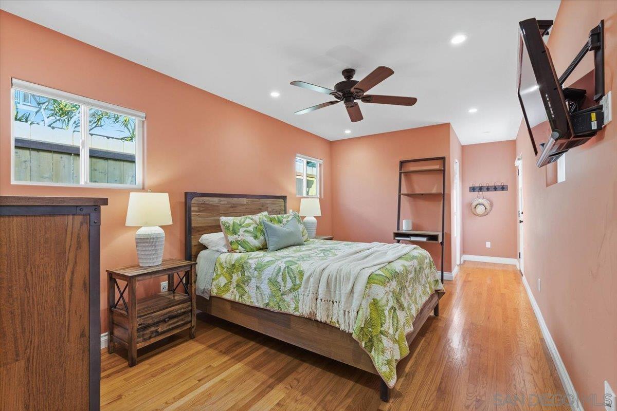 Detail Gallery Image 15 of 50 For 2303  Poinsettia Dr, San Diego,  CA 92106 - 2 Beds | 1 Baths