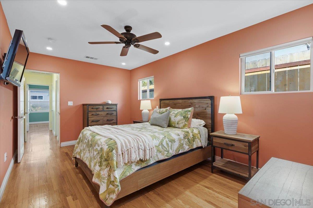 Detail Gallery Image 16 of 50 For 2303  Poinsettia Dr, San Diego,  CA 92106 - 2 Beds | 1 Baths